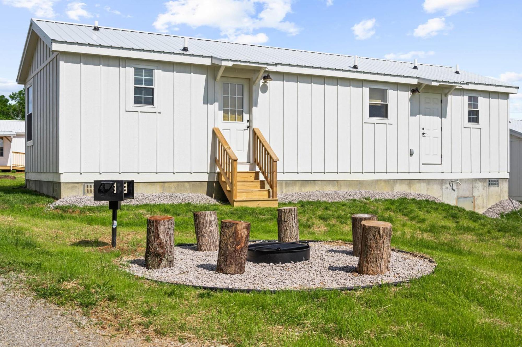 The Lodges At Eden Reserve - Cabins Near Ark Williamstown Exterior photo